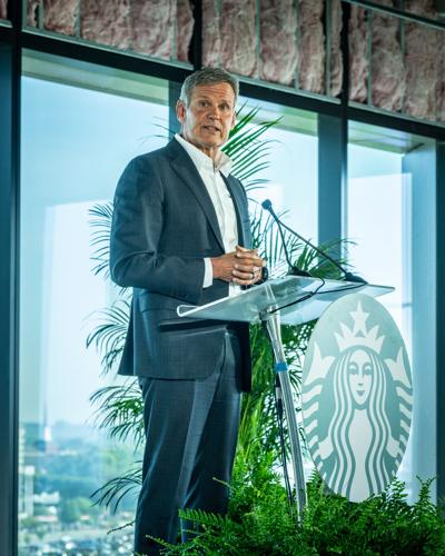 StarbucksAnnouncment-6035.jpg