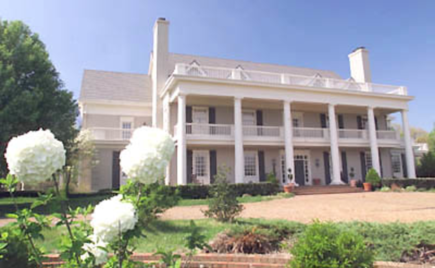 Big home sales Tanya Tucker sells spread Home