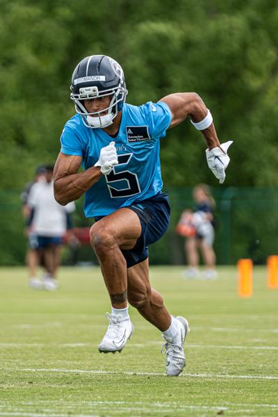 Titans-Rookie-camp-2025-Ayomanor-04.jpg