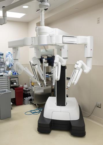 Davinci 5 RobotSurgery-1536 copy.jpg