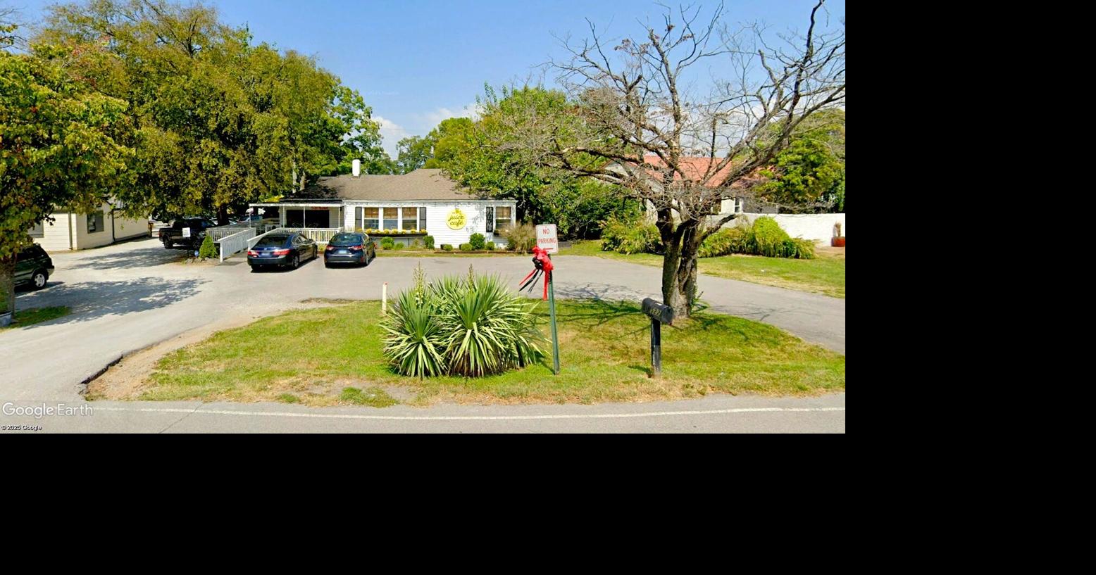 Berry Hill building sells for $1M