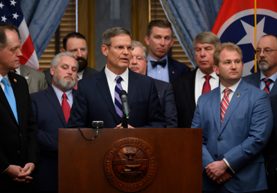 House leaders formally rebut Lee on refugees