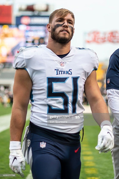 Titans work out pair of familiar faces