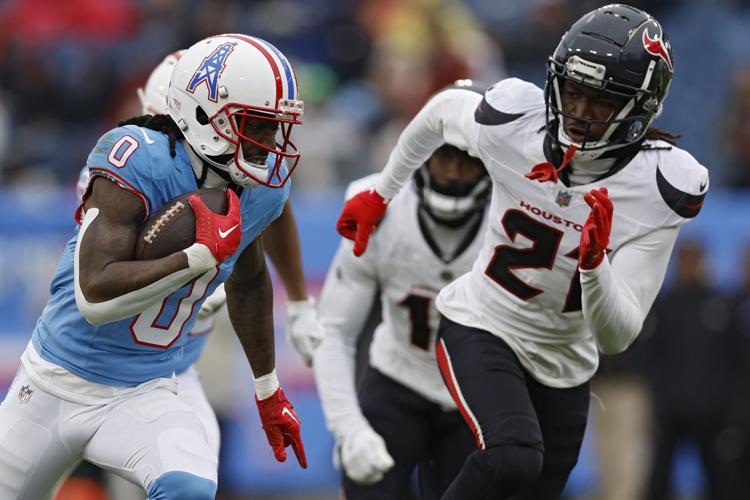 Houston Texans v Tennessee Titans