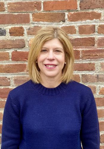 Cindy Leonard.jpg