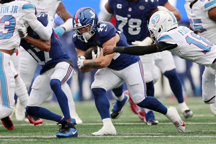 Tennessee Titans v New York Giants