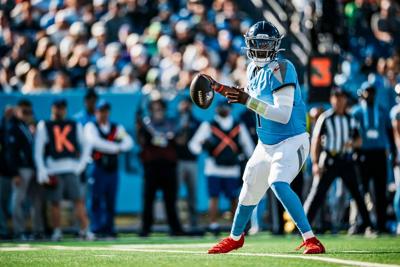 Titans quarterback Cam Ward
