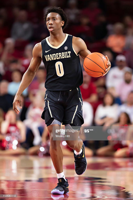 Vanderbilt’s Lee decides to remain in NBA draft