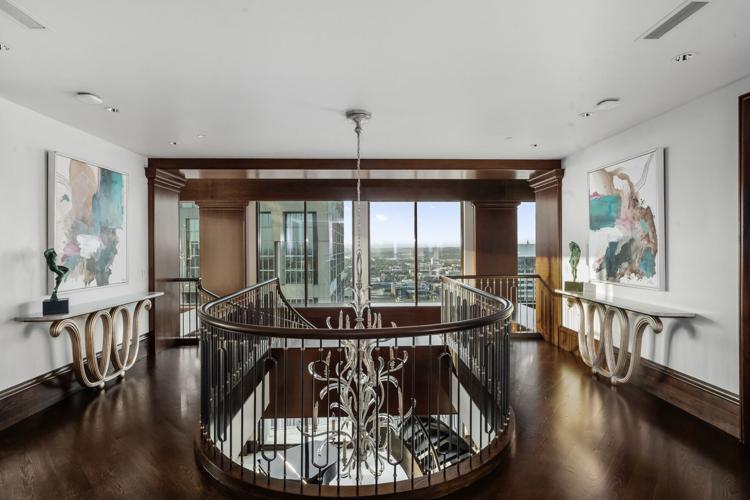 128-415 Church St Penthouse233 (1) (1).jpg