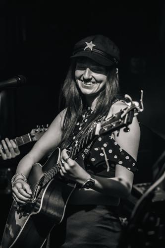 Emma Ogier - Erin Folk_5.jpg