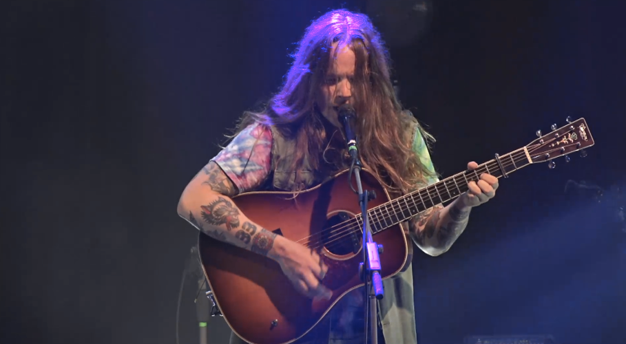 Billy Strings Rides High at Brooklyn Bowl