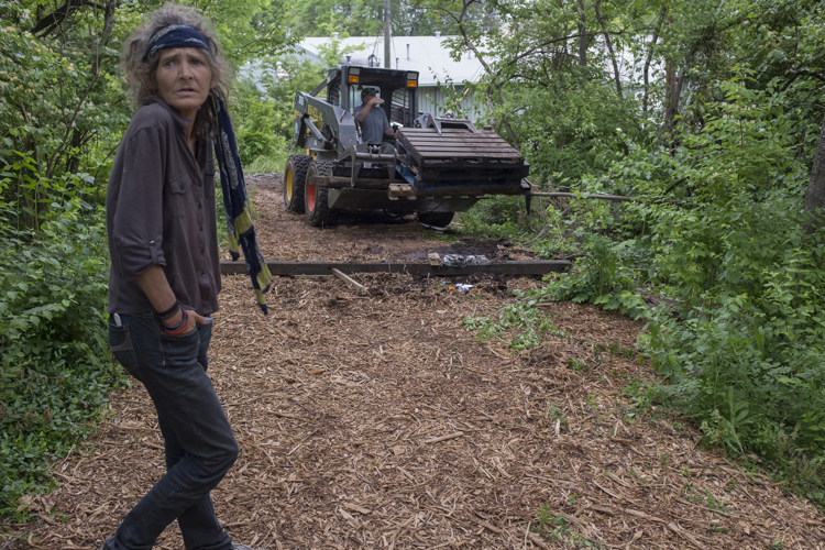 Photo Series: Metro Begins Clearing Homeless Encampment at Fort Negley