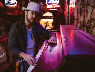 Wade Bowen w/Caroline Spence