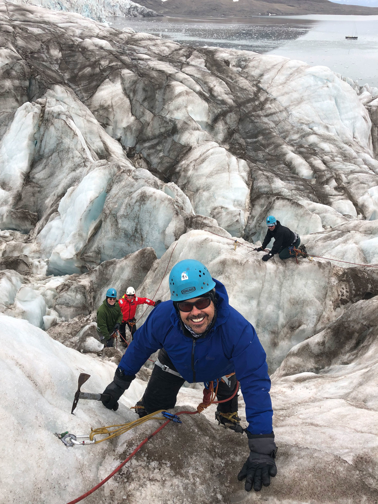 A Crew of Distinguished Nashvillians, the Norwegian Sea and a Daring Arctic Rescue