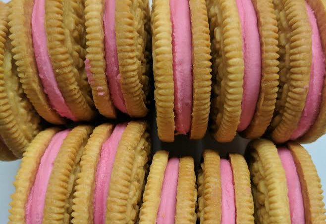 Of Course We Ate the New Peeps Oreos ... Of Course We Did