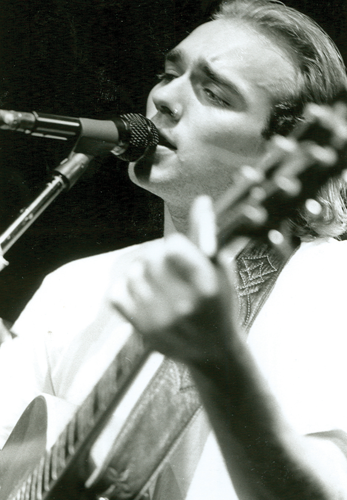 Jeremy Enigk Looks Back at His Lush Solo Debut <i>Return of the Frog Queen</i>