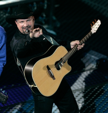 Garth Brooks Flood Relief Benefit Tonight (and Tomorrow, Sunday, Monday, Tuesday & Wednesday) at Bridgestone Arena