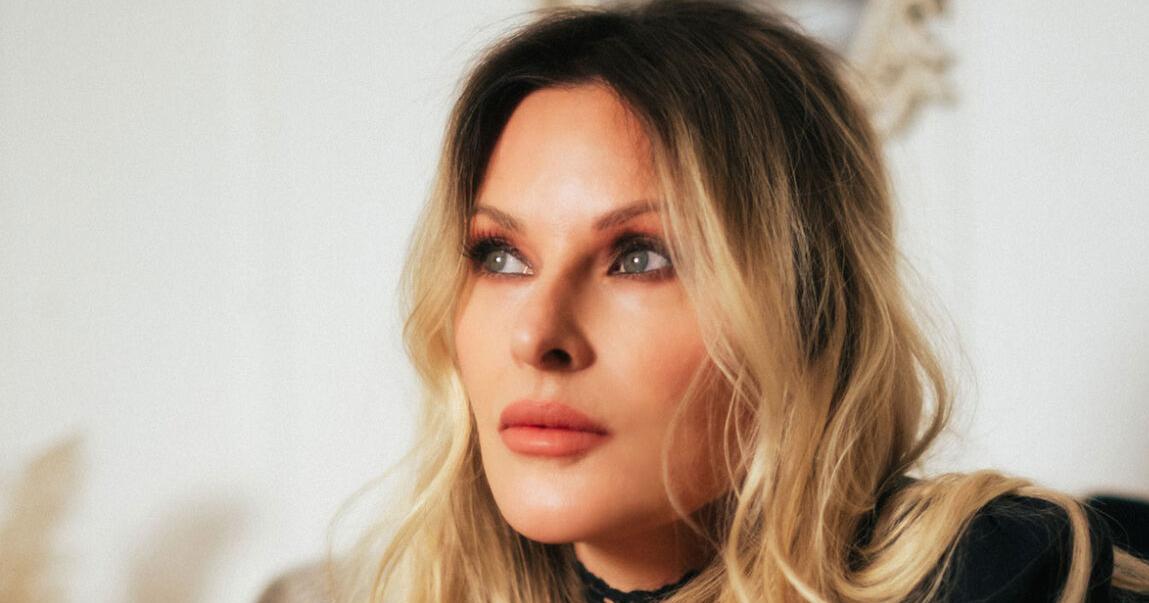 Elizabeth Cook Stands Up for Herself and Others on New LP