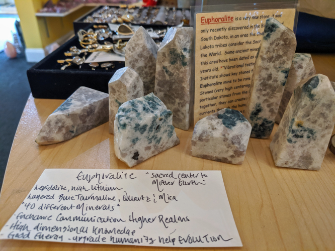 Shop Hop: Nashville Crystal Store