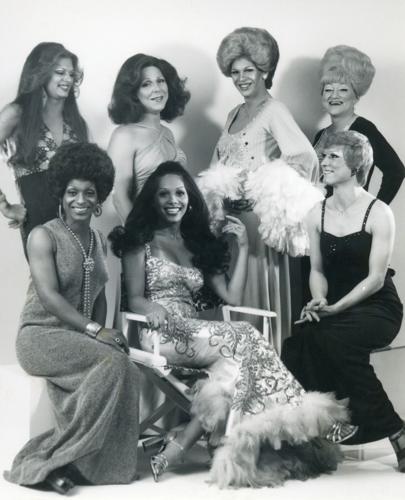 cover_history2022-003-100 The Cabaret performers.jpg