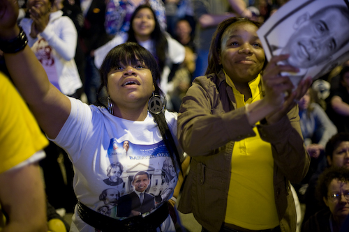 Hundreds of Thousands Flock to Obama Rally in Chicago