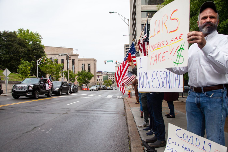'Nashville Freedom Rally' Descends on Capitol Amid Pandemic Shutdown