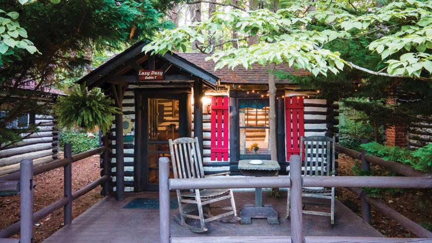 Lazy Dazy Cabin at Log Cabin Motor Court