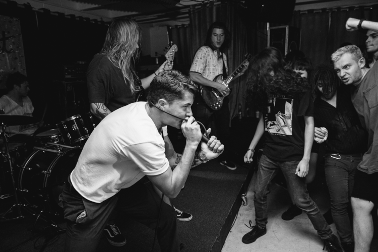 Soul Glo, Sad Baxter, Thirdface and More Warm the House at Drkmttr