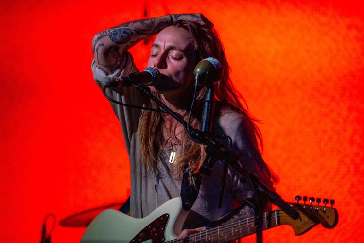 Julien-Baker-Blue-Room-22_scale60.jpg