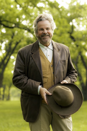 Exclusive Song Premiere: Robert Earl Keen's Shades Of Gray