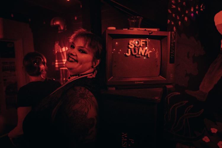 Venue - Erin Folk_1.jpg