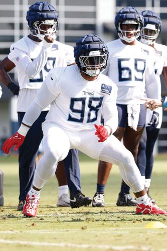 Jeffery Simmons practicing