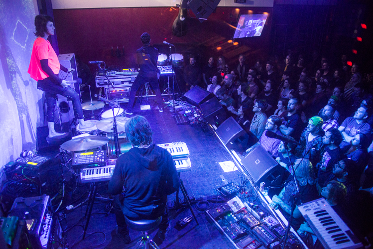 Autolux Melts Faces at Third Man Records