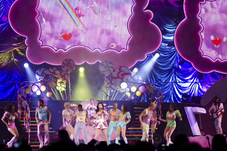 Katy Perry w/Janelle Monae at Bridgestone Arena, 8/19/11