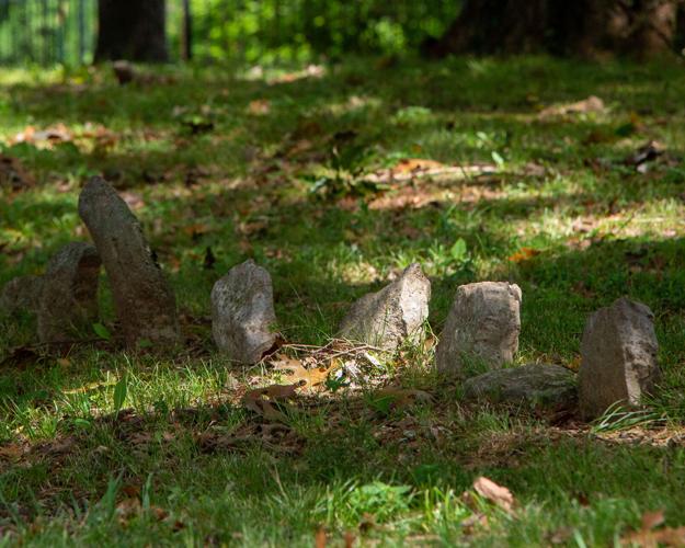 PuckettCreekSlaveCemetery_Murfreesboro_-1.jpg