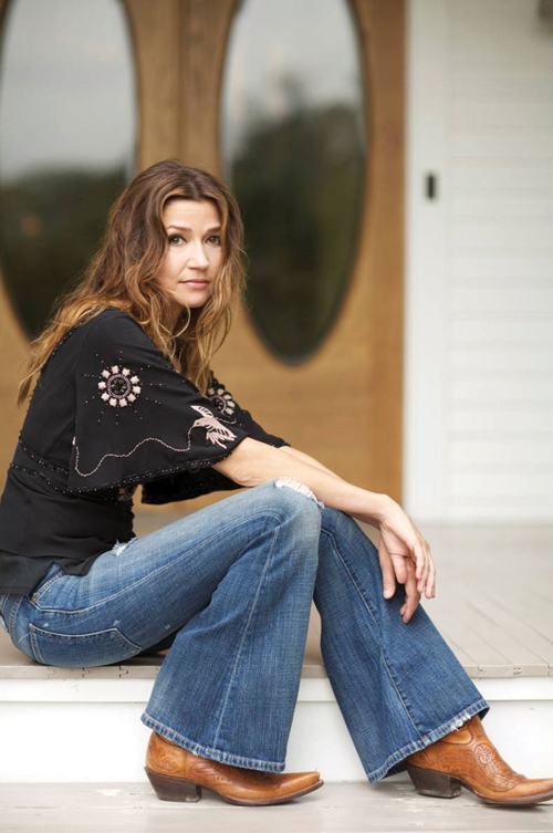 On Her First Album In Over A Decade Matraca Berg Does It Her Way And That S A Good Thing Music Nashvillescene Com