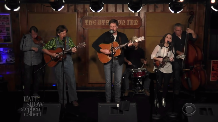 See Sturgill Simpson & Co. Pick on ‘Breakers Roar’ on <i>Colbert</i>