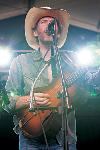 Bonnaroo 2010: Jay-Z, Stevie Wonder, Jimmy Cliff, Kings of Leon, The Dead Weather and more