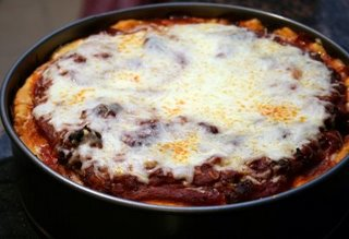 Snack Tray: Pizzas Aplenty and a BBQ Sauce to Remember