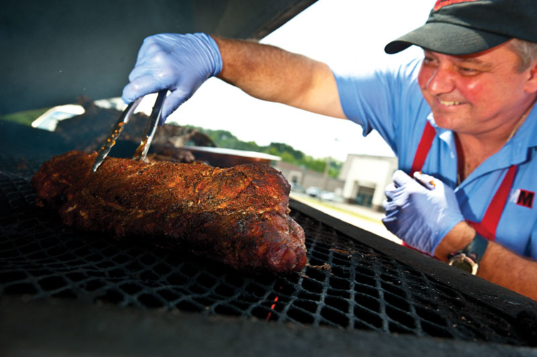 It's uneven, but The Pig & Pie on White Bridge Road shows promise as a headliner of hog