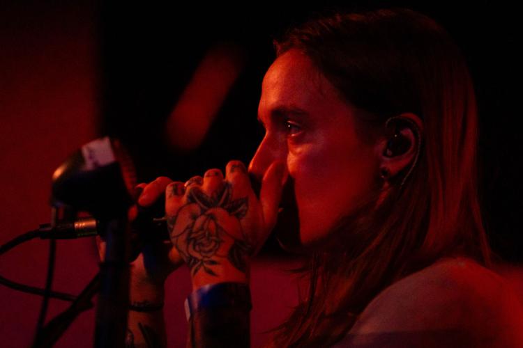 Julien-Baker-Blue-Room-19_scale60.jpg