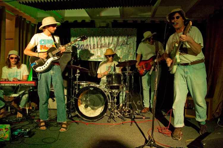 Soul Glo, Sad Baxter, Thirdface and More Warm the House at Drkmttr