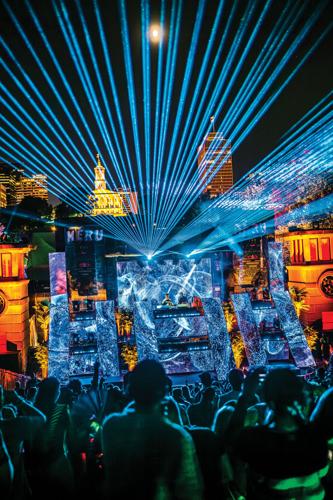 Crowd at Bicentennial Capitol Mall State Park for Deep Tropics