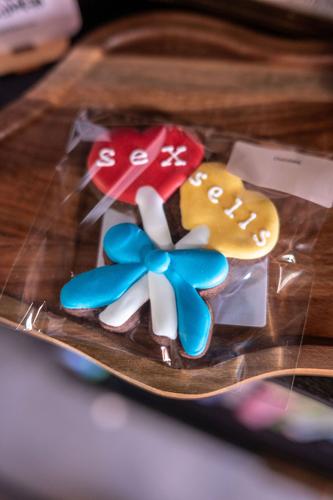 A 'Heated Rivalry'-themed "Sex Sells" cookie at Slow Burn