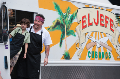 After a blah summer-movie start, Jon Favreau's lovable food-truck crowd-pleaser <i>Chef</i> hits the spot