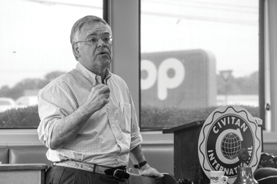 Metropolitik: Stuck in the Middle With Coop