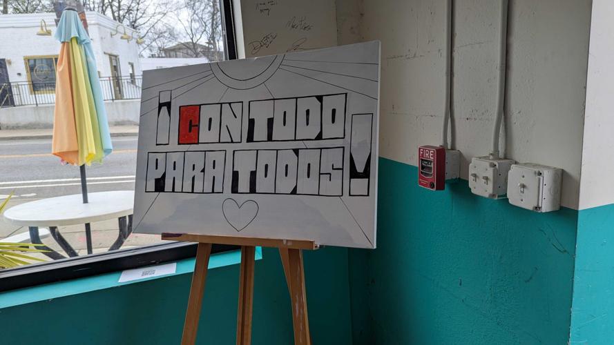 Tio Fun sign “Con Todo Para Todos”