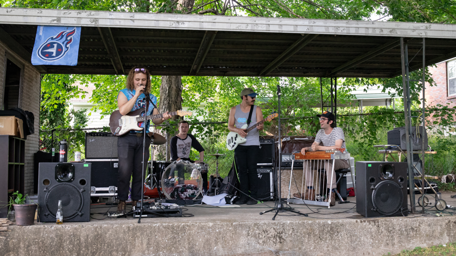 DIY Faves Styrofoam Winos, Josh Halper and Abby Johnson Plug Back In