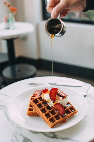 Cafe Roze Is Secretly One of the City’s Most Fascinating Restaurants