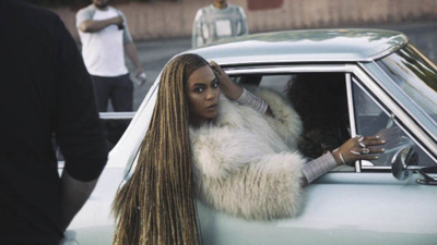 Is Beyoncé Performing at the CMA Awards?!